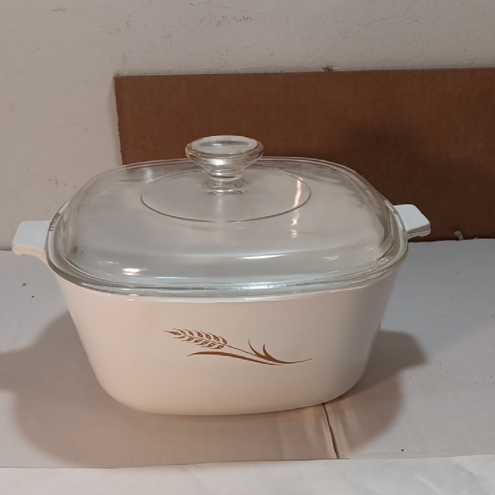 2 1/2 QT Corningware WHEAT Casserole with Gold Wheat Motif and Glass Lid